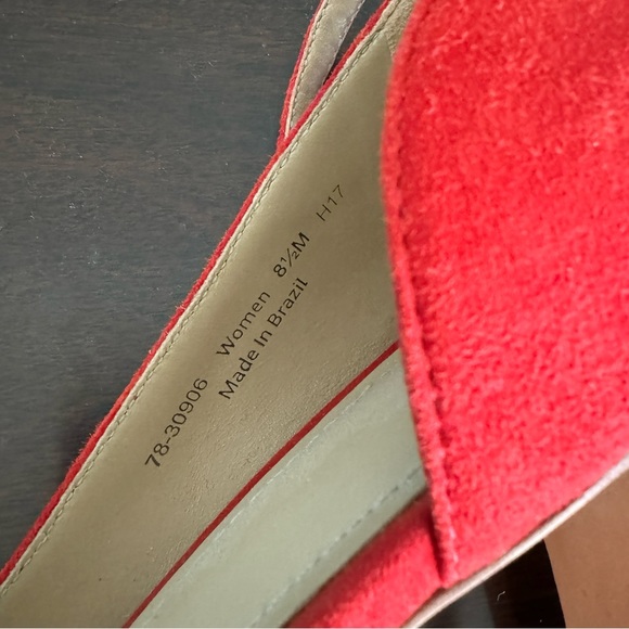 Johnston & Murphy Suede Leather Heels - Picture 2 of 4